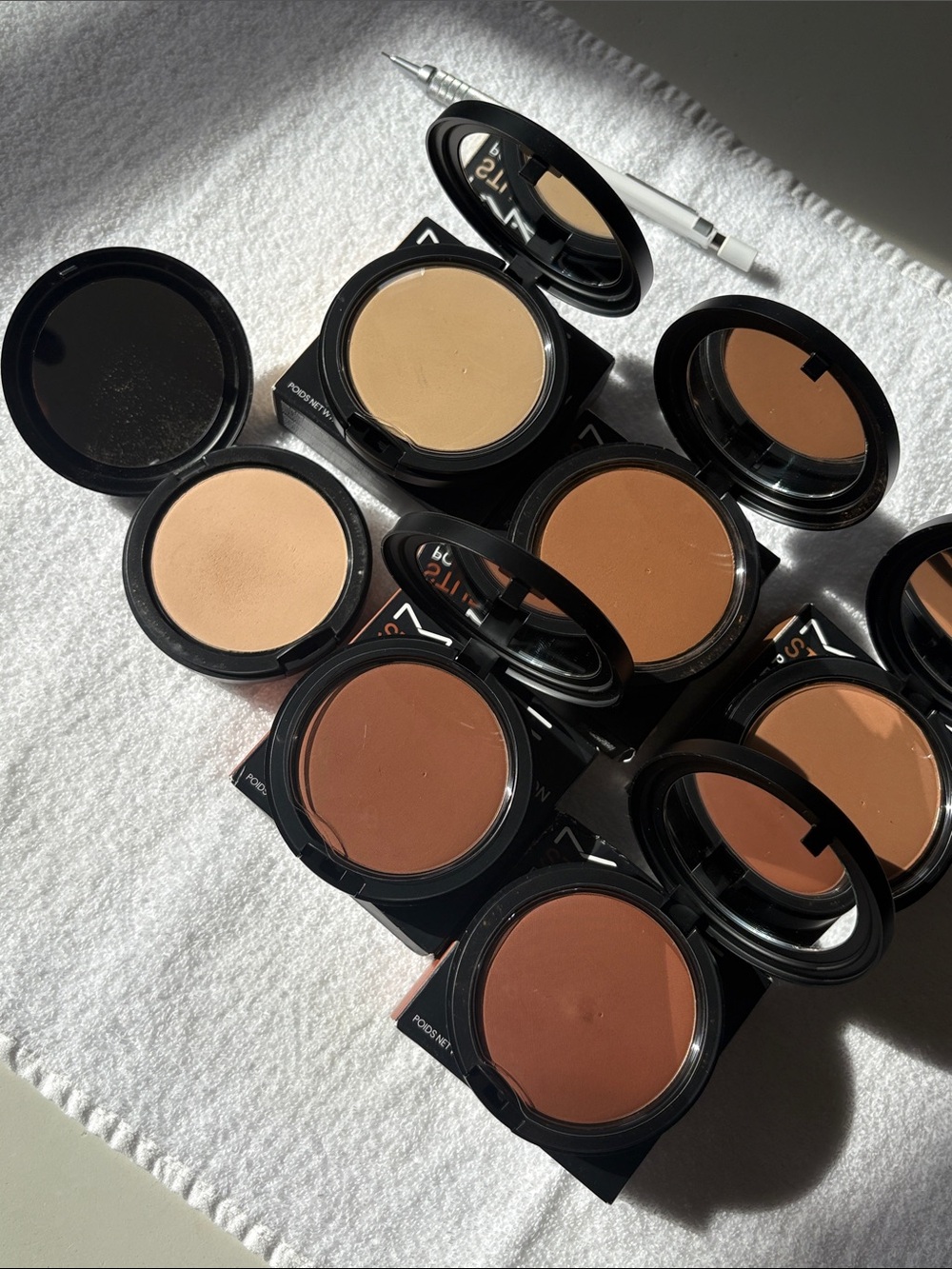 Mac Pressed Powder Bronzer & Contour Palette - Cream to Deep Brown Shades